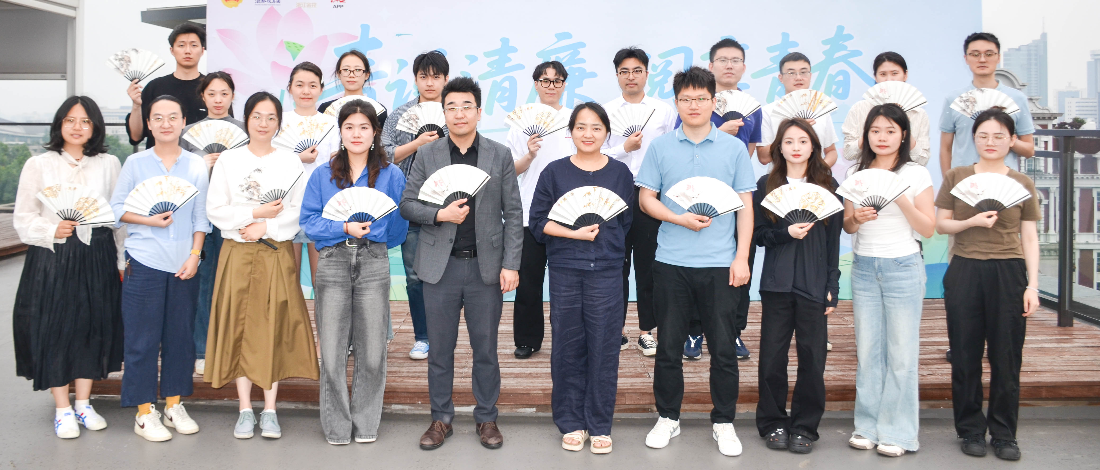 ˾ί֯չ˵ഺߡļʱǲڹѧ